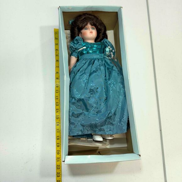 Betty Jane Jaqueline porcelain doll limited edition - Picture 3 of 9